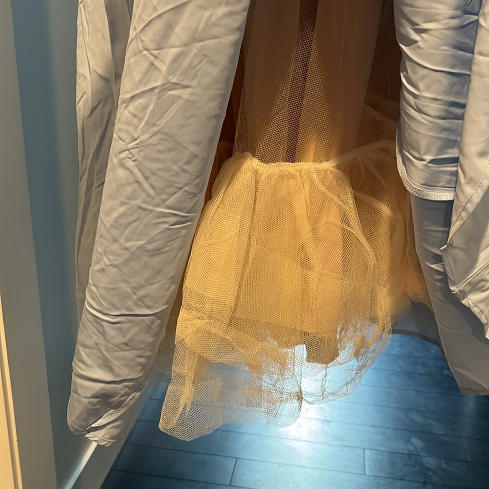Cinderella corset dress - Picture 2 of 6
